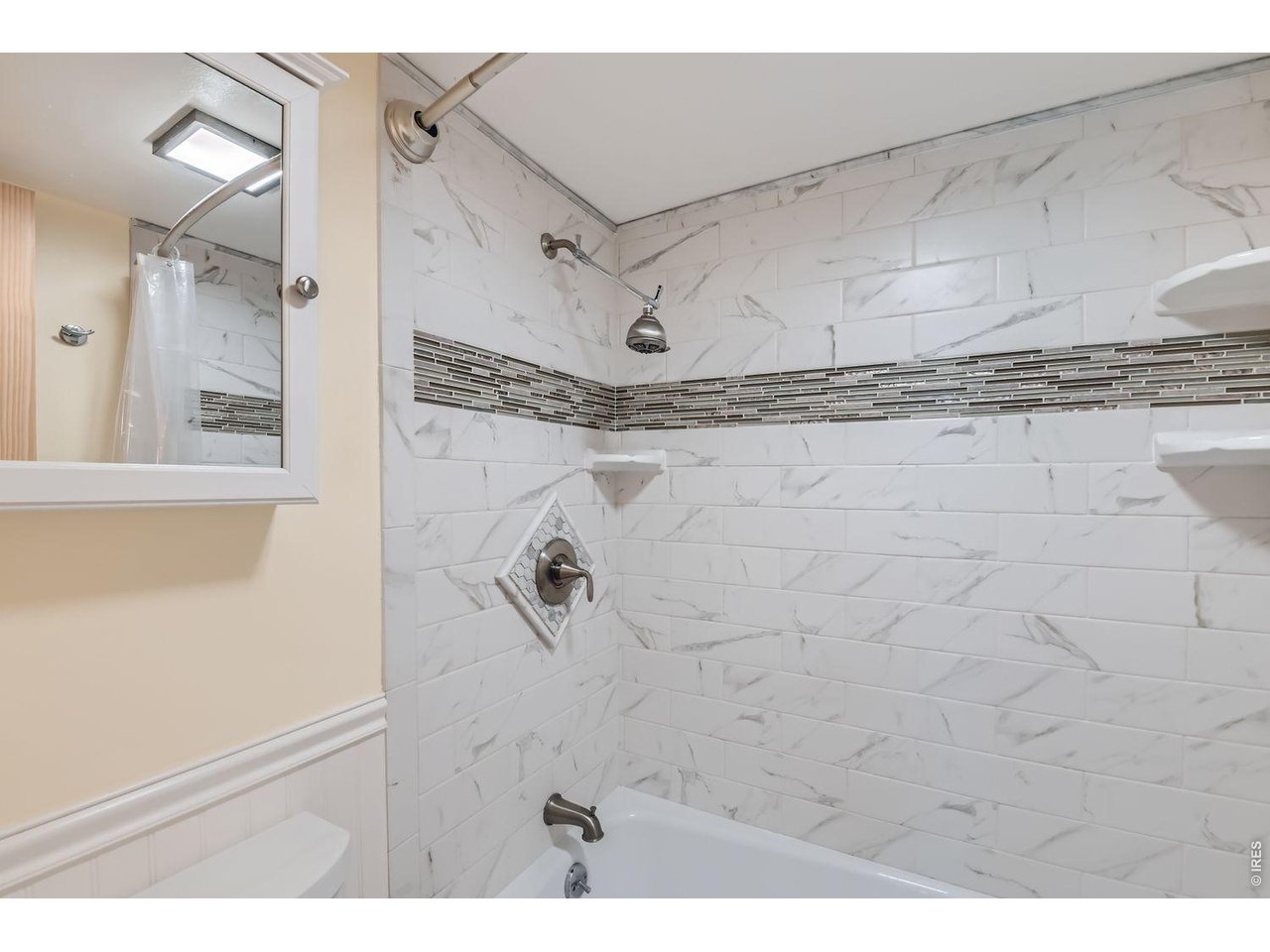 2227 Canyon Blvd B-253