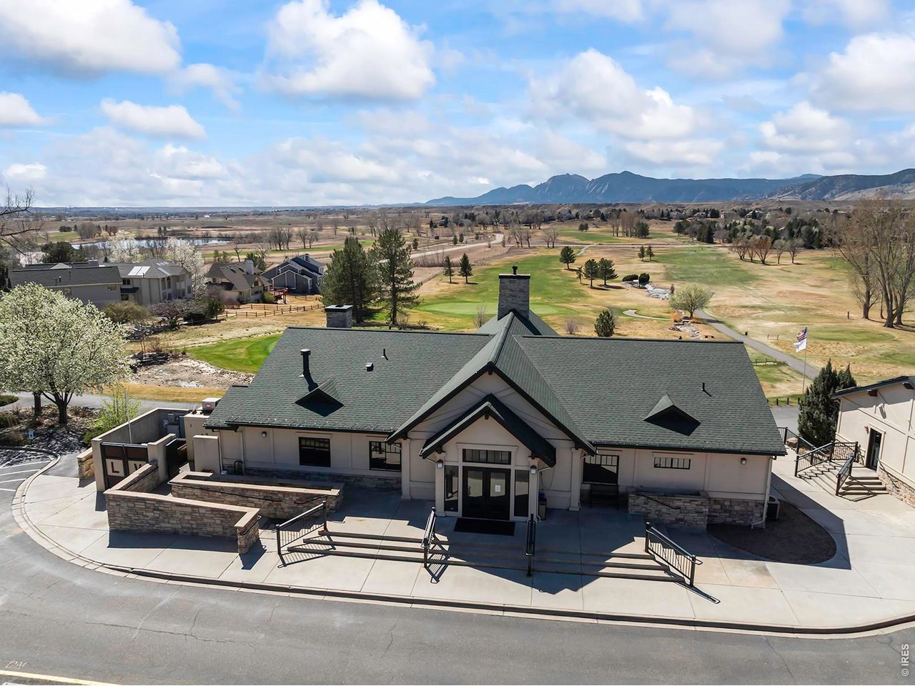 6641 Golf Club Dr