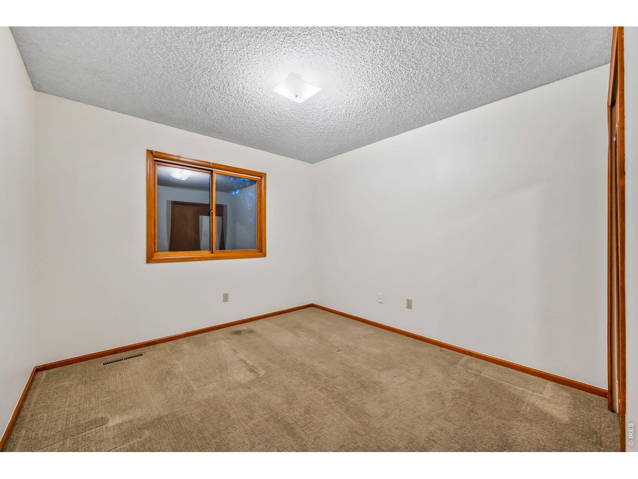 1631 Dogwood Ct