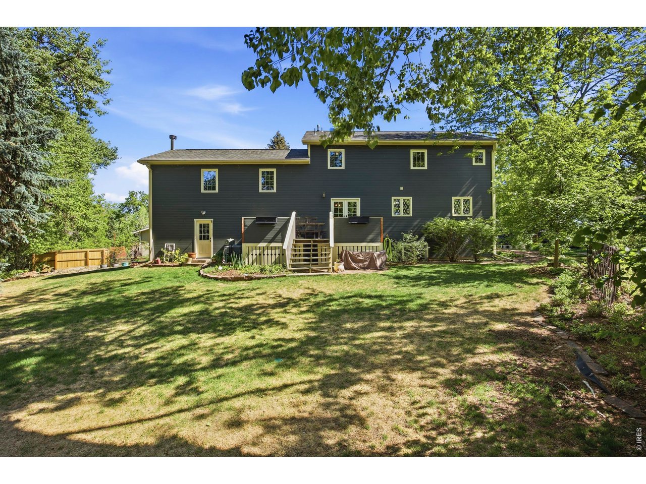 2128 Stonecrest Dr