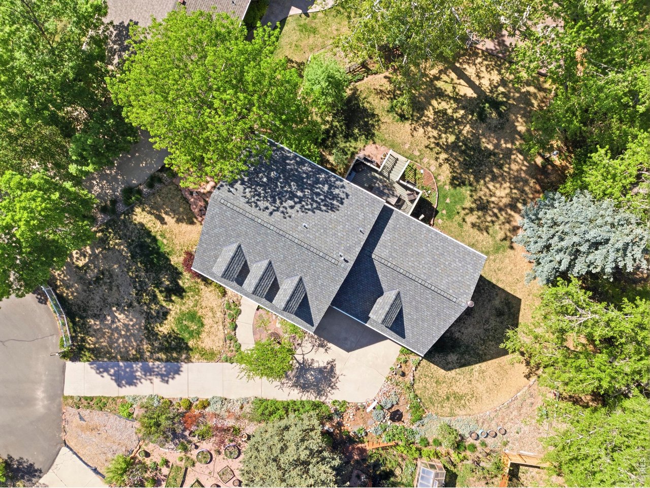 2128 Stonecrest Dr