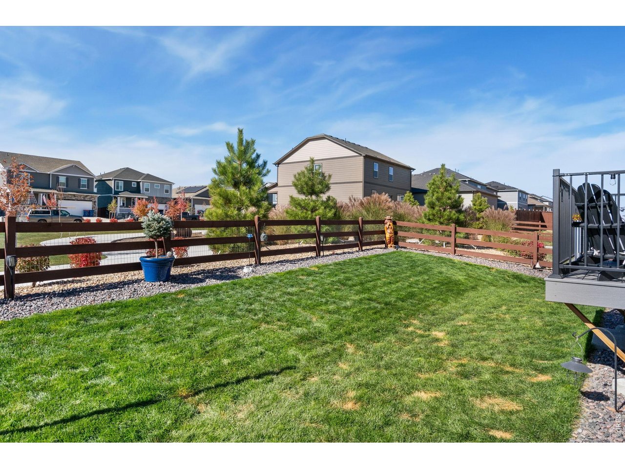 438 Bluebird Rd