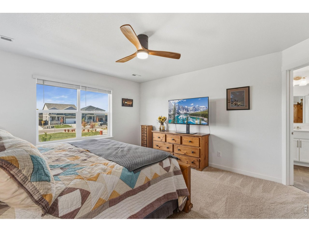 438 Bluebird Rd