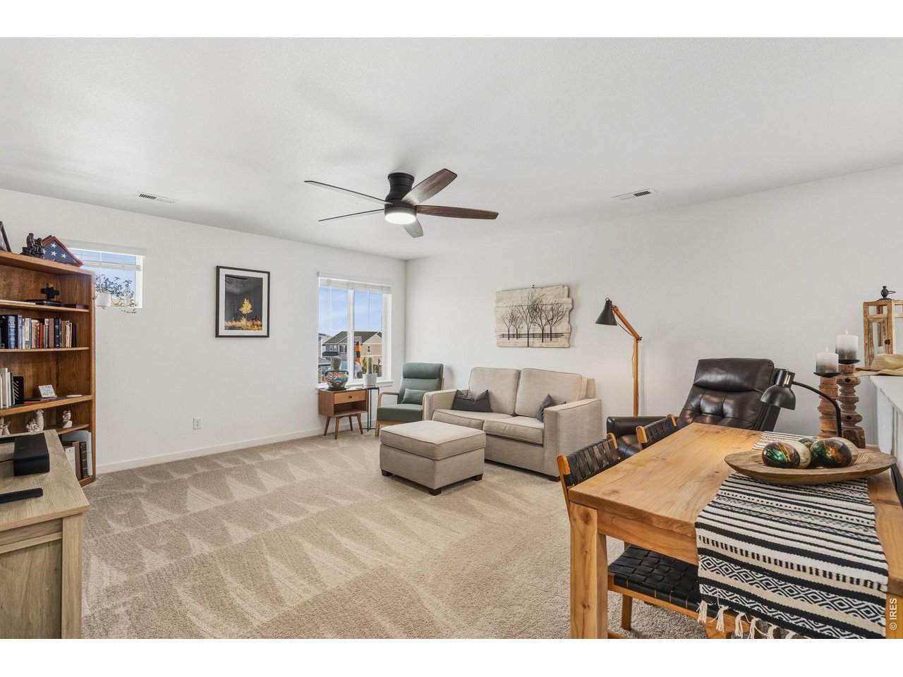 438 Bluebird Rd
