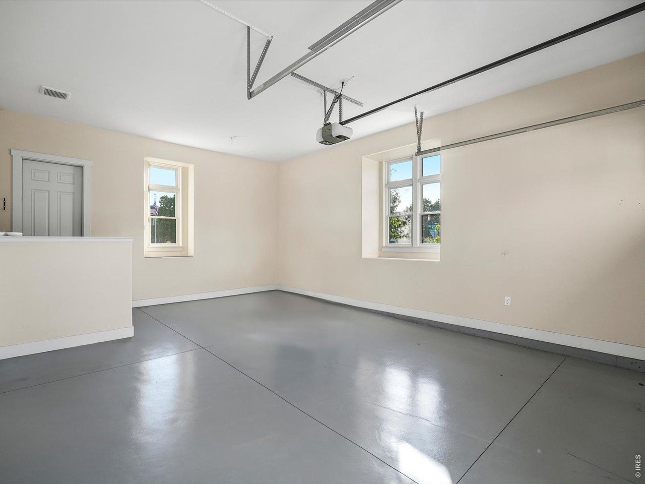 1819 Seashell Ct