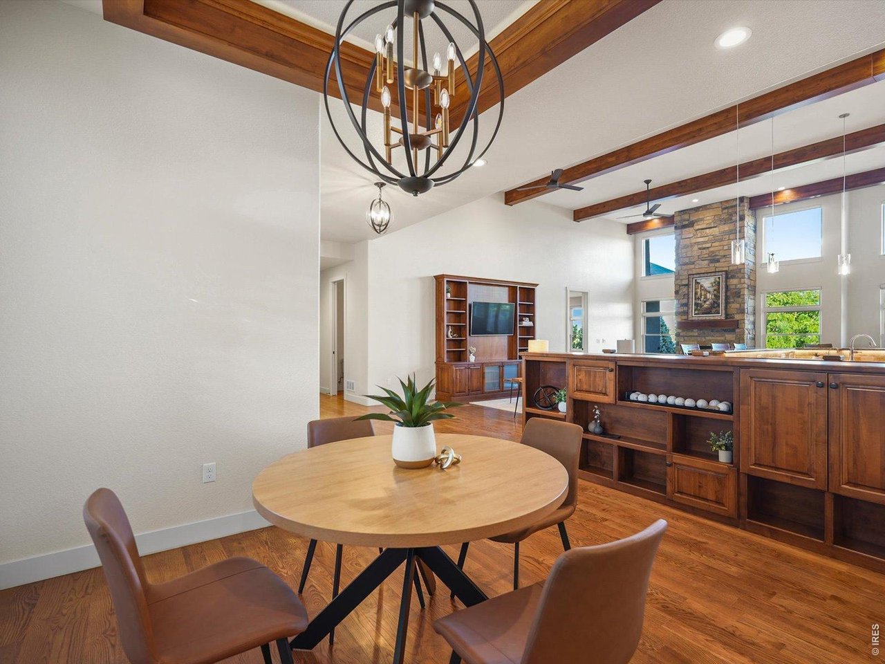 1819 Seashell Ct