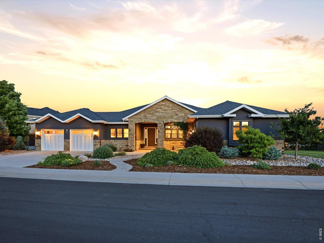 1819 Seashell Ct