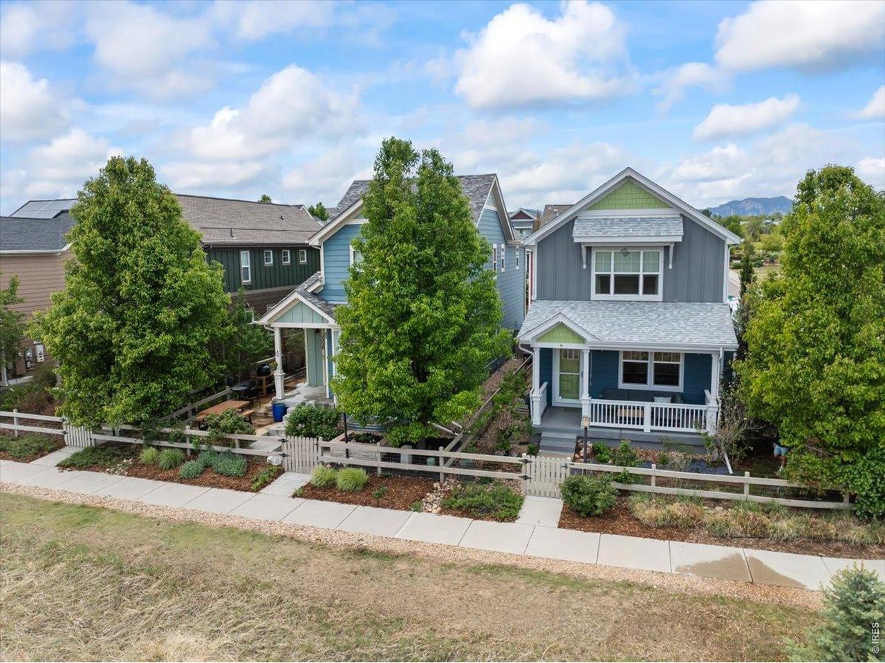 556 Straight Creek Way