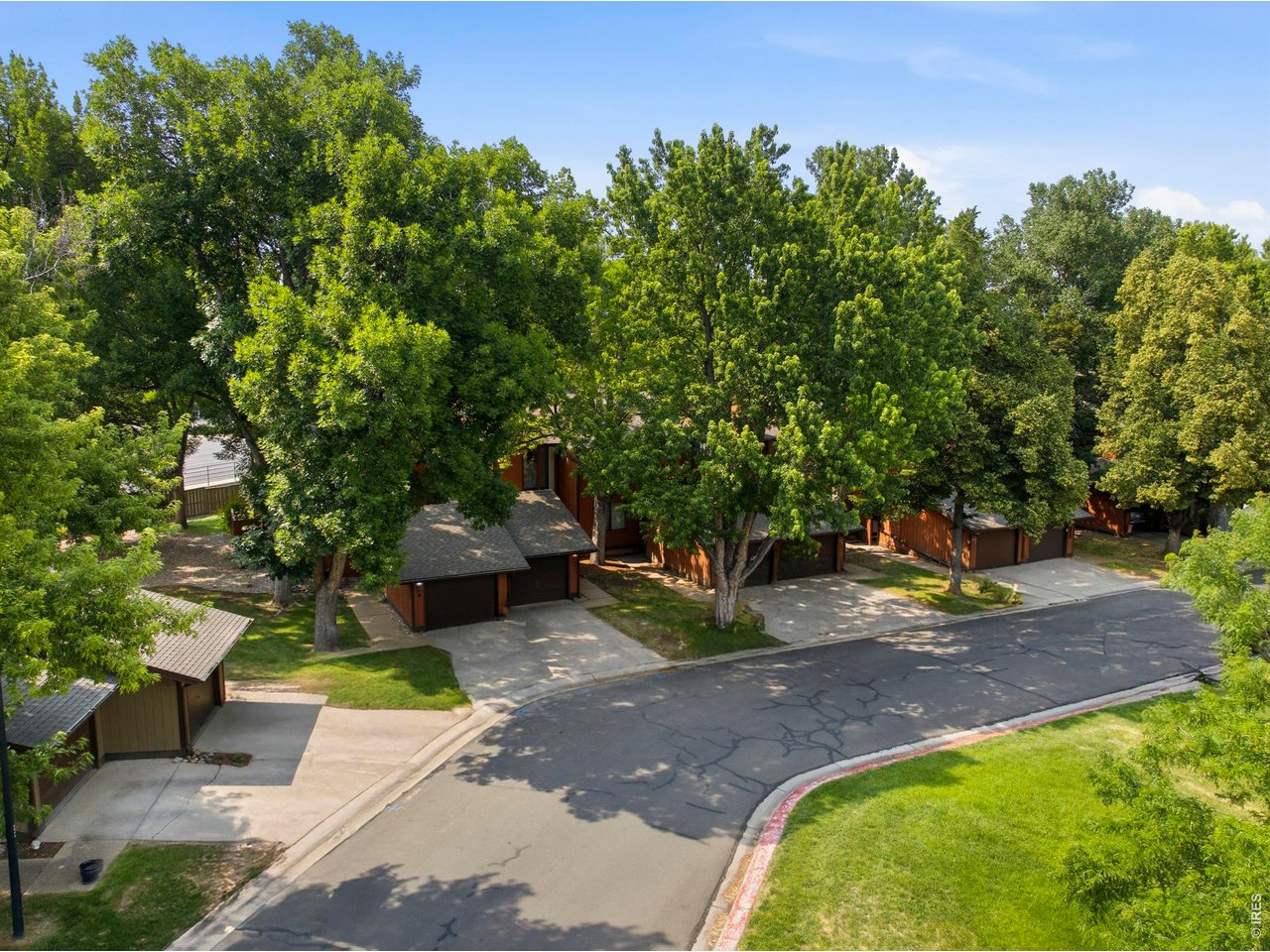 1913 Waters Edge St B