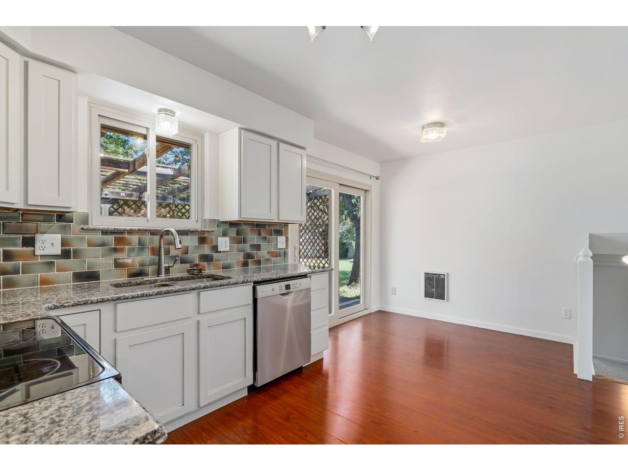 1312 Sitka St