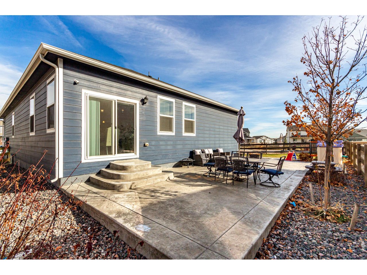 305 N 64th Ave
