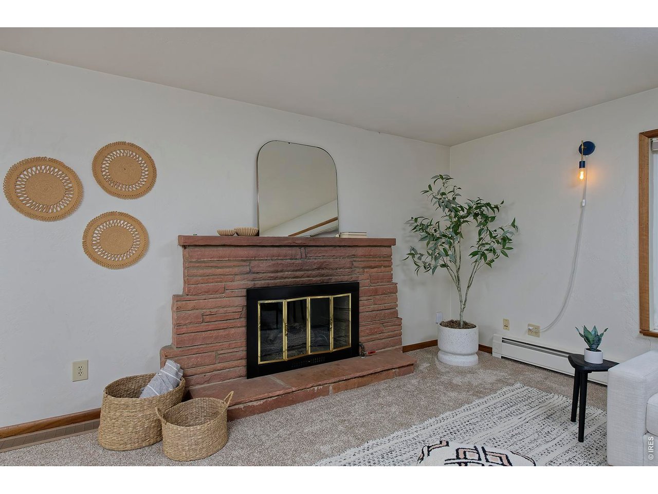 761 Cherokee Dr