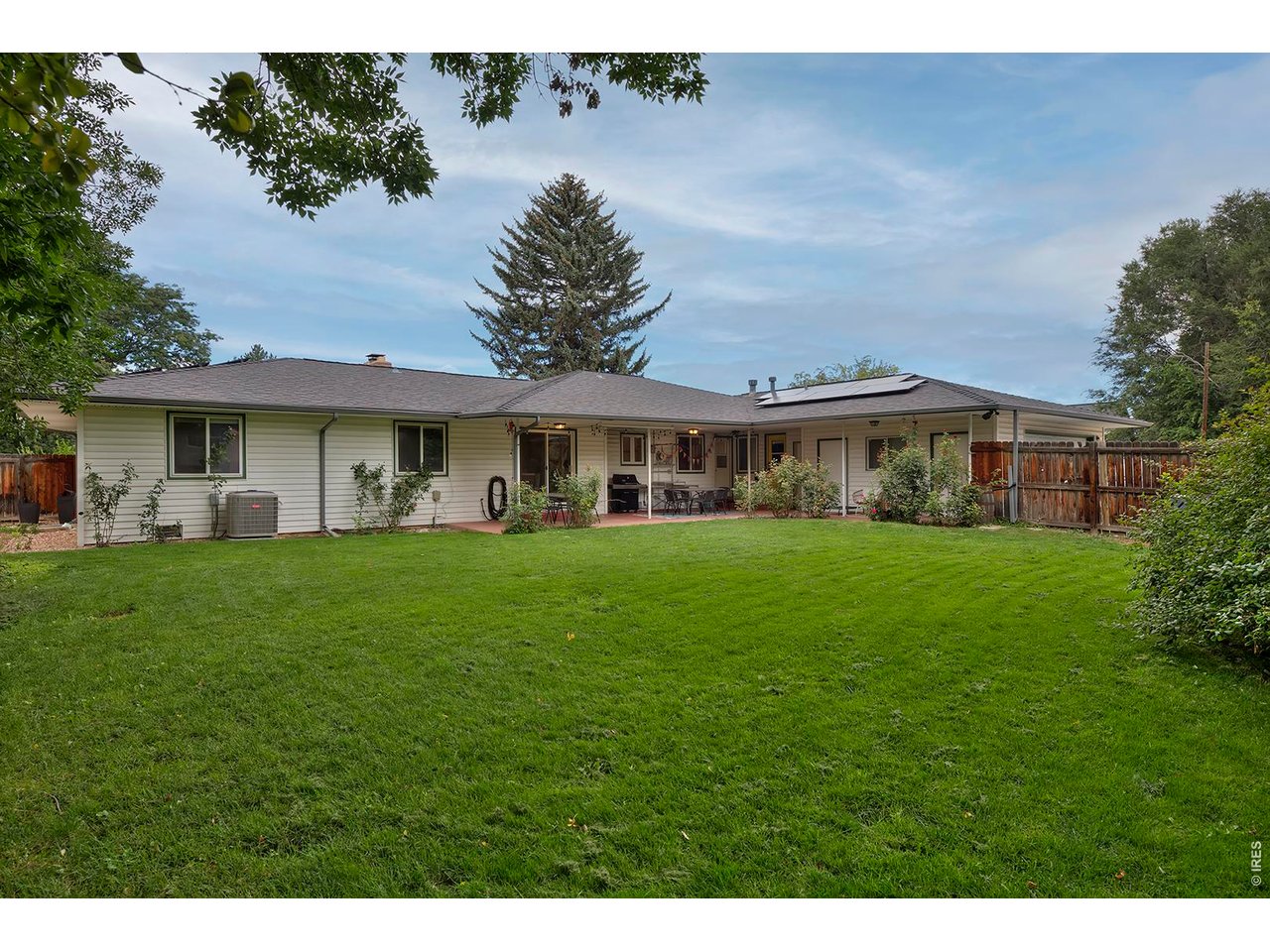 761 Cherokee Dr