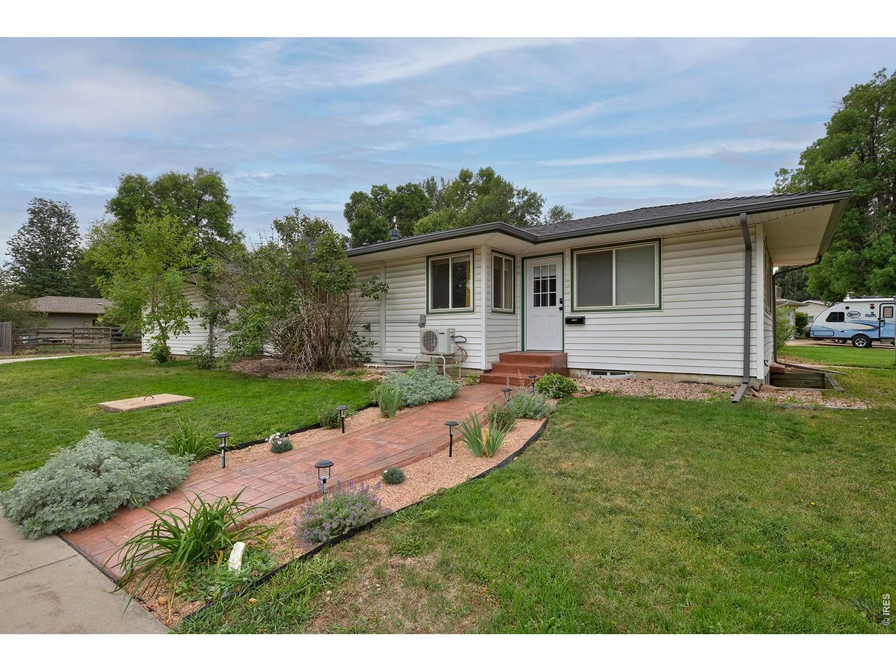 761 Cherokee Dr