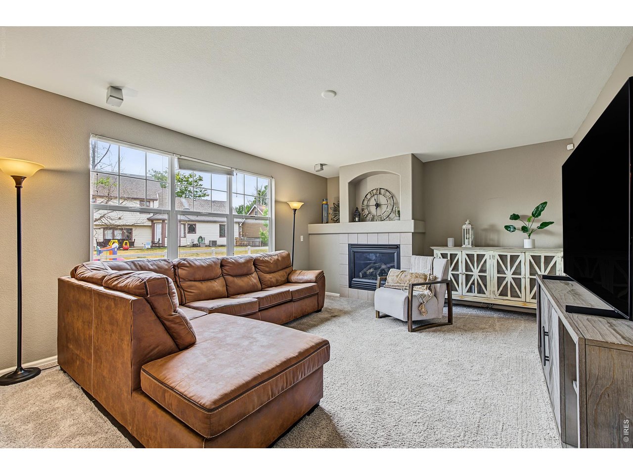 2821 William Neal Pkwy