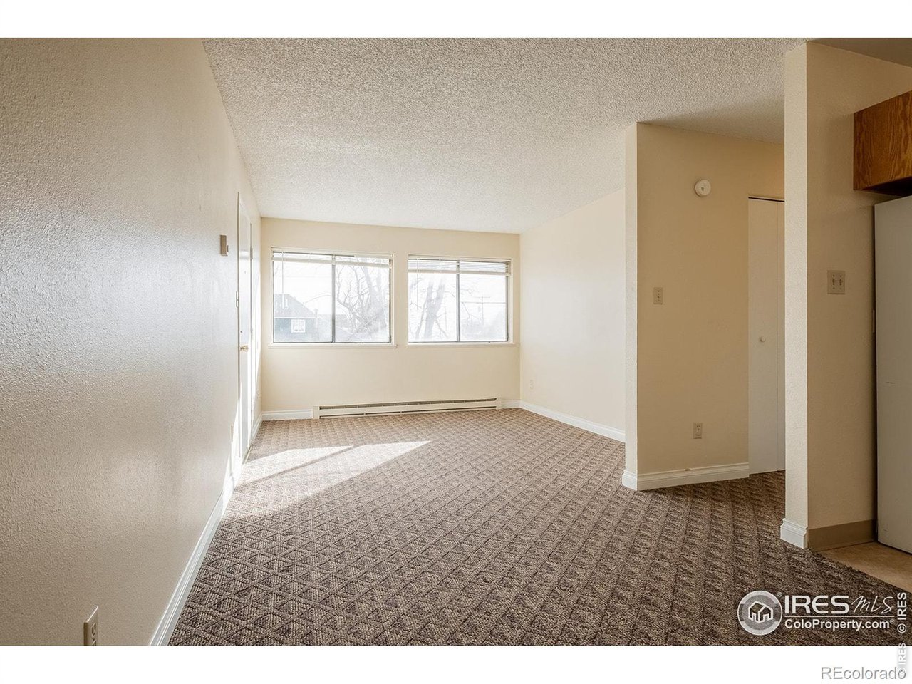 333 Custer Ave