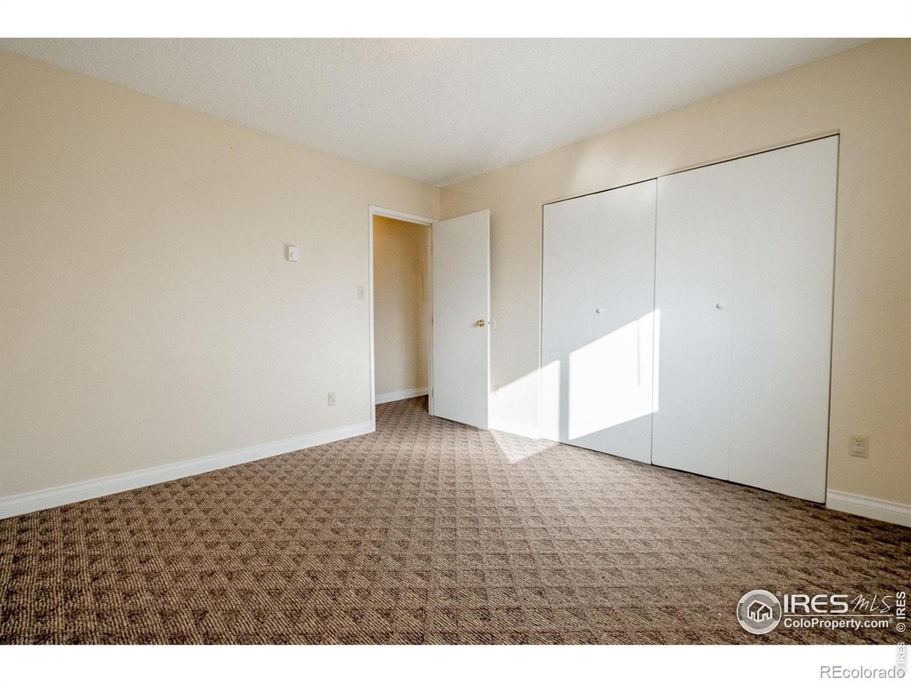 333 Custer Ave