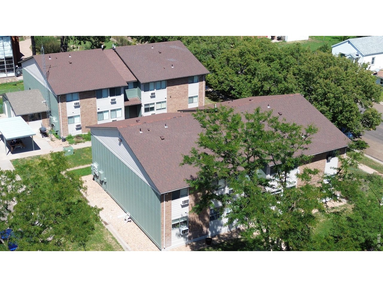 333 Custer Ave