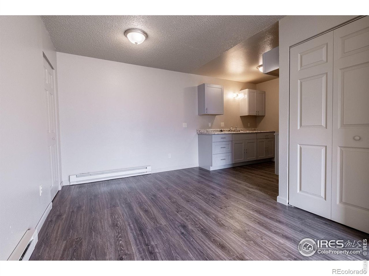 333 Custer Ave