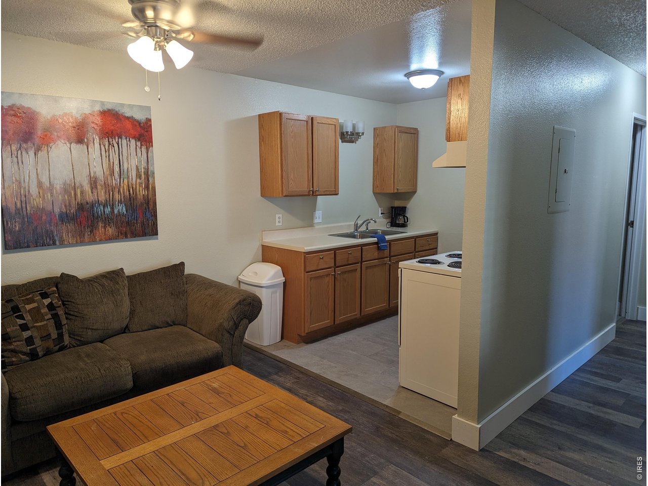 333 Custer Ave