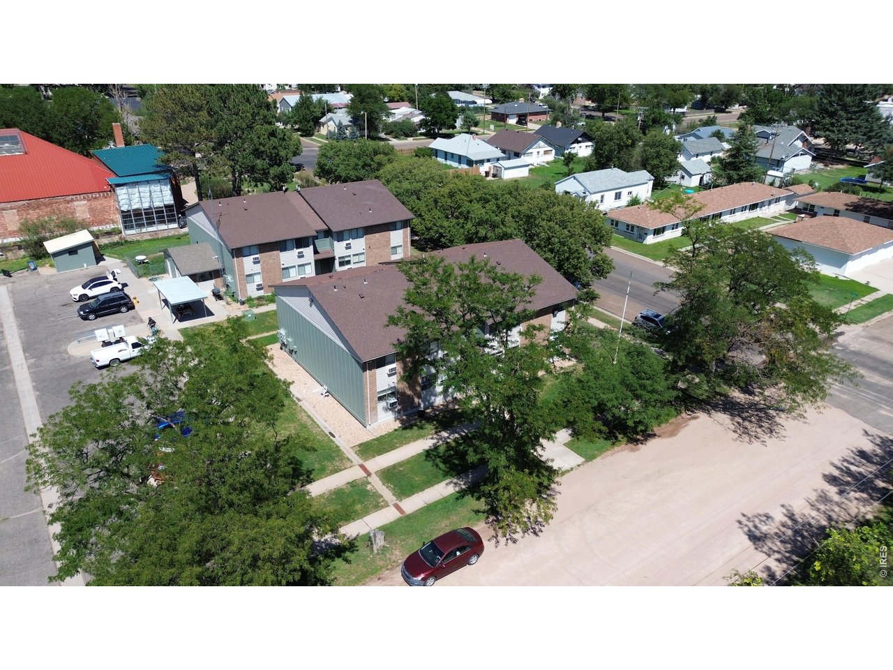 333 Custer Ave