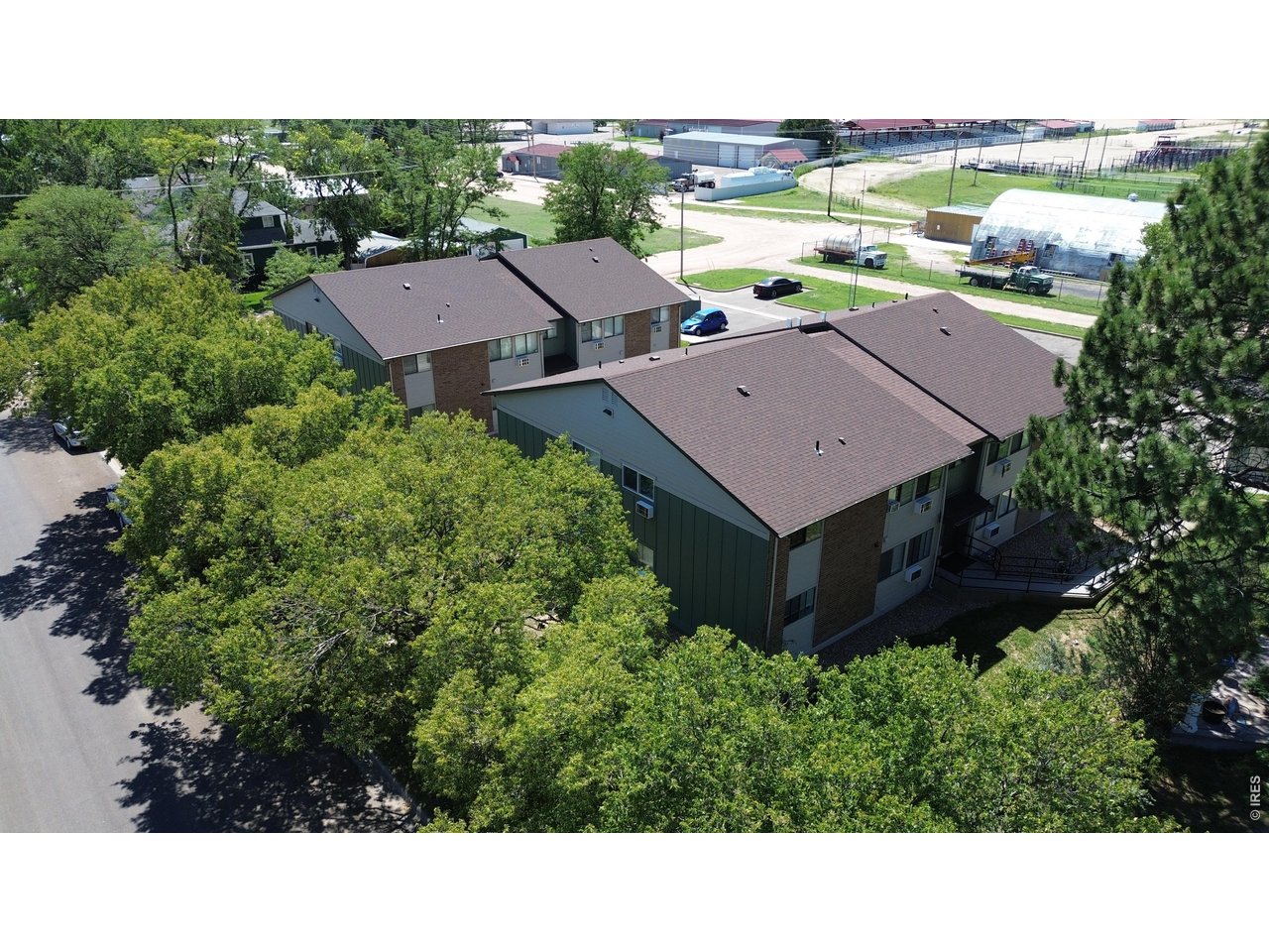 333 Custer Ave