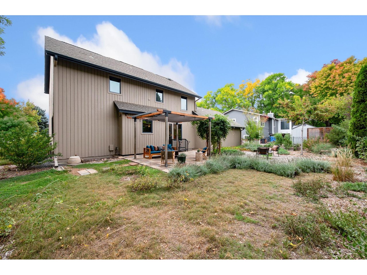 900 Whalers Way
