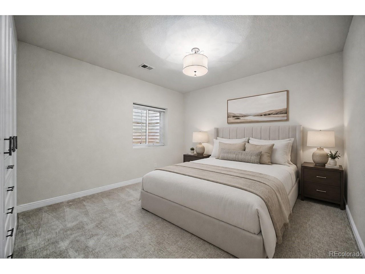 11940 E Lake Ct