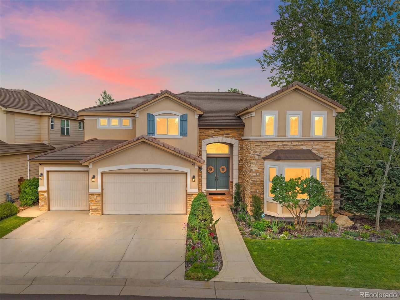 11940 E Lake Ct