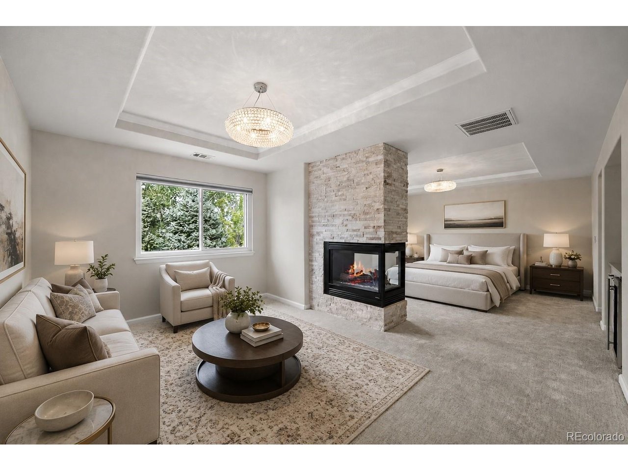11940 E Lake Ct
