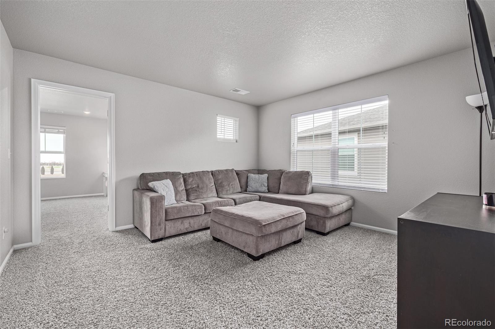 953 Morning Glory Road