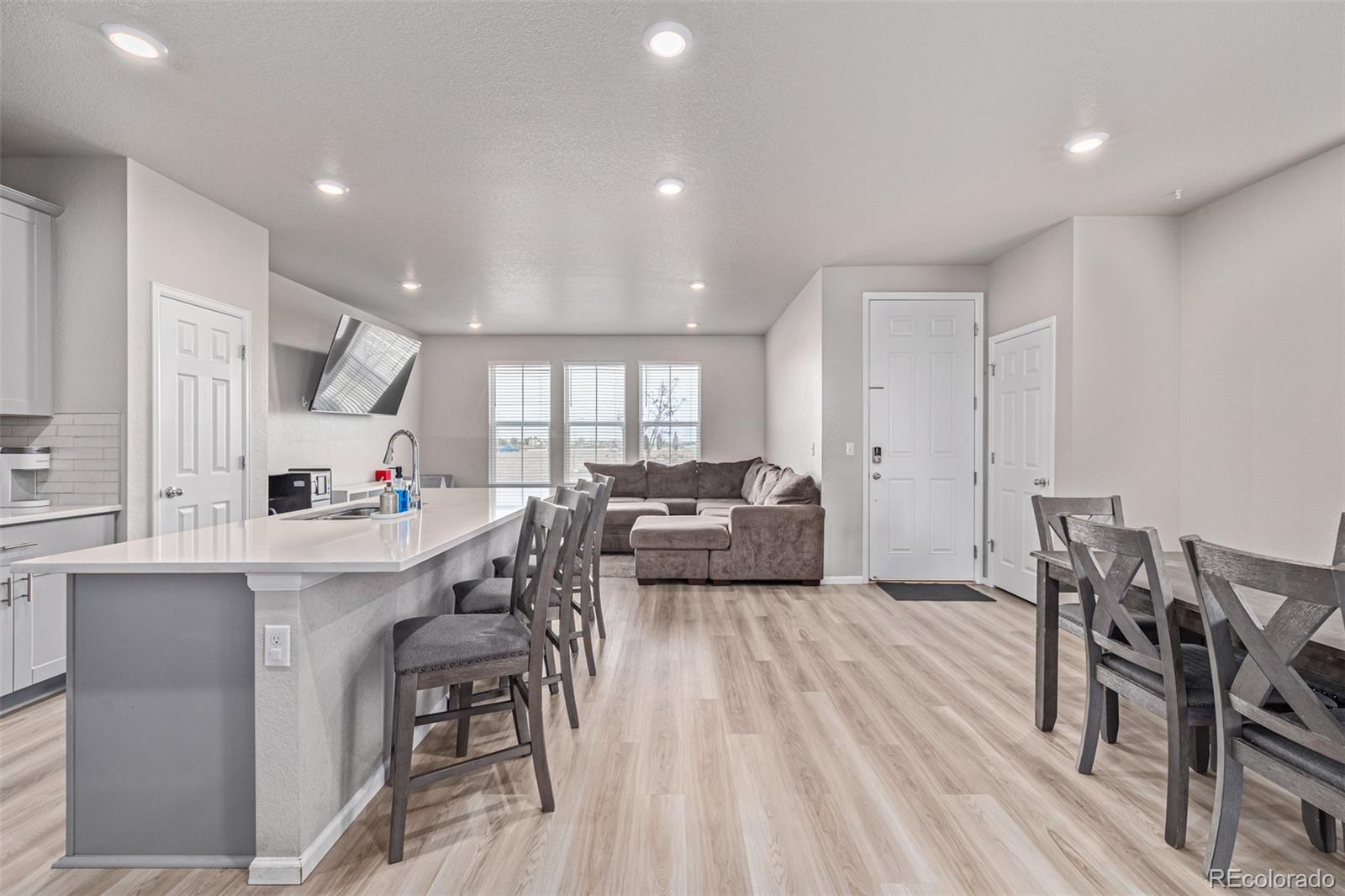 953 Morning Glory Road