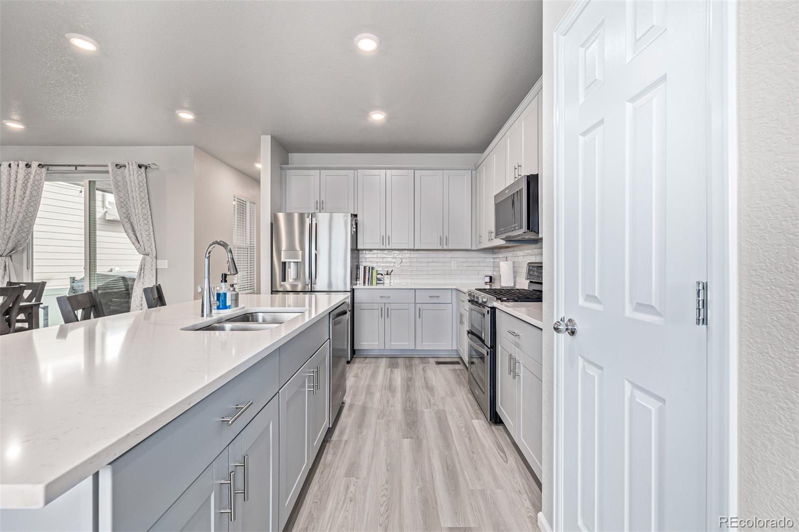 953 Morning Glory Road