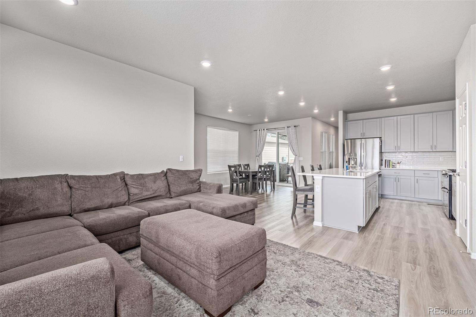 953 Morning Glory Road