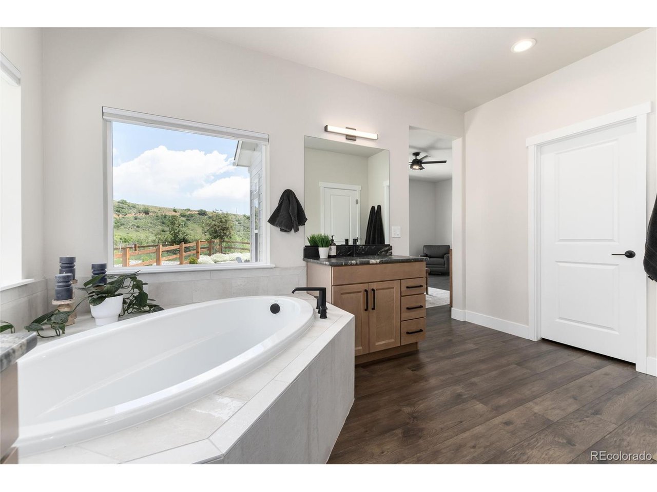 5225 Mesa Top Dr