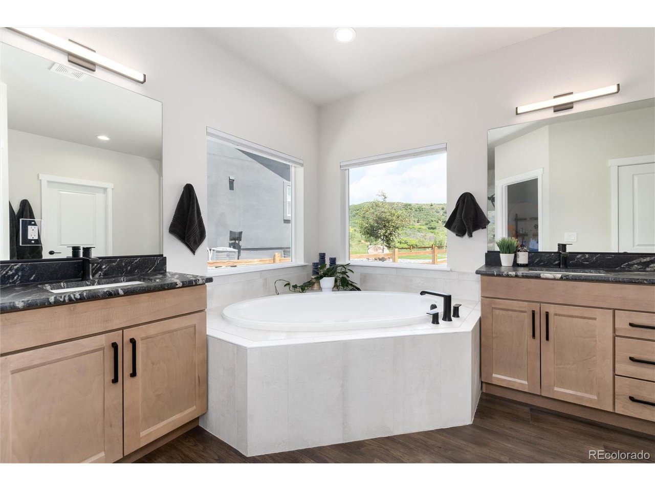 5225 Mesa Top Dr