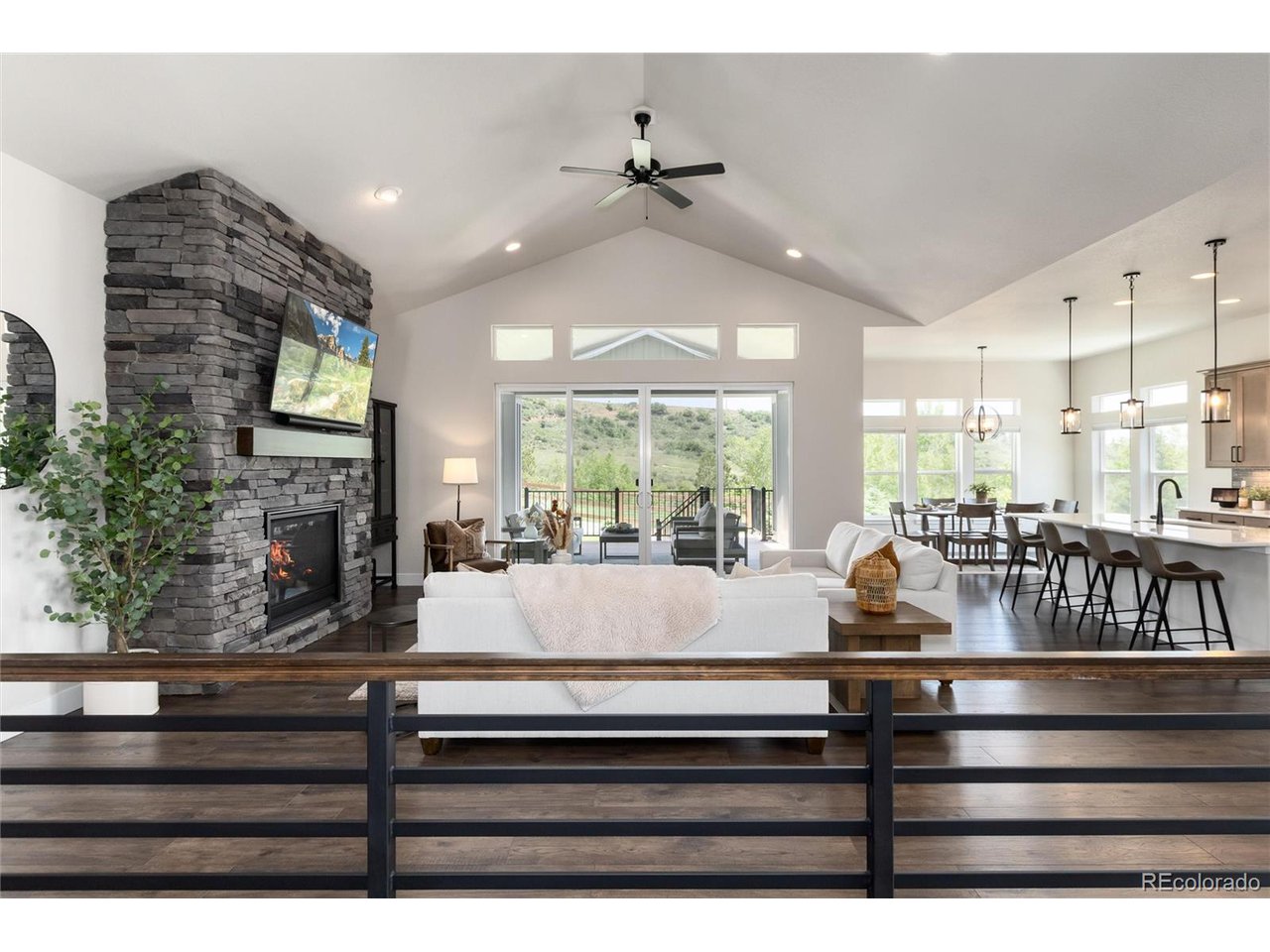 5225 Mesa Top Dr