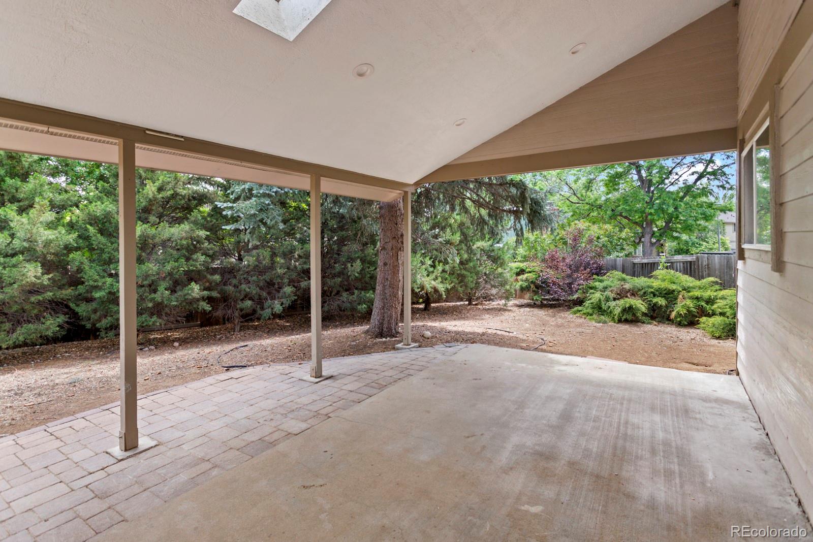 8160 Flower Circle