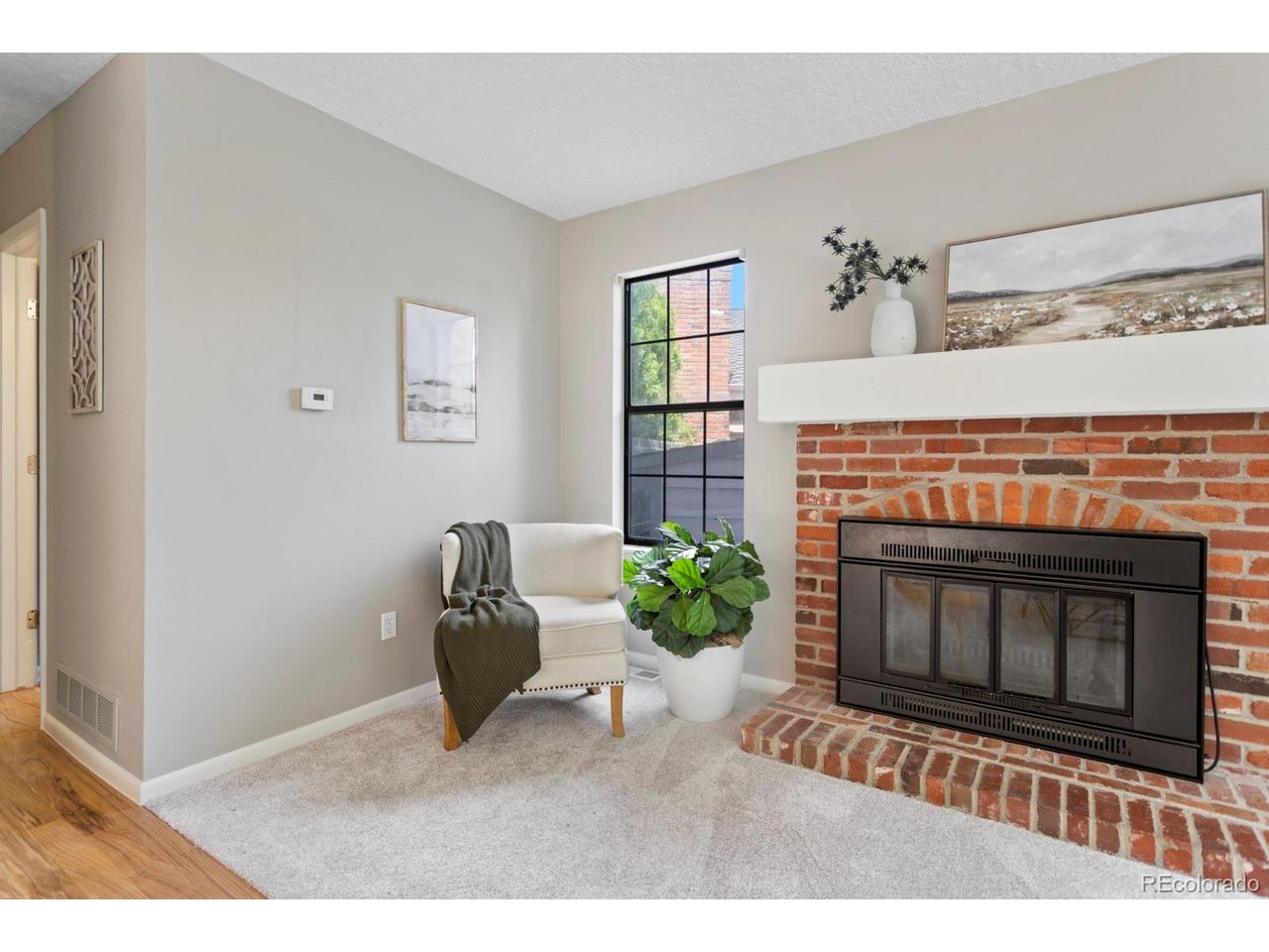 8160 Flower Cir