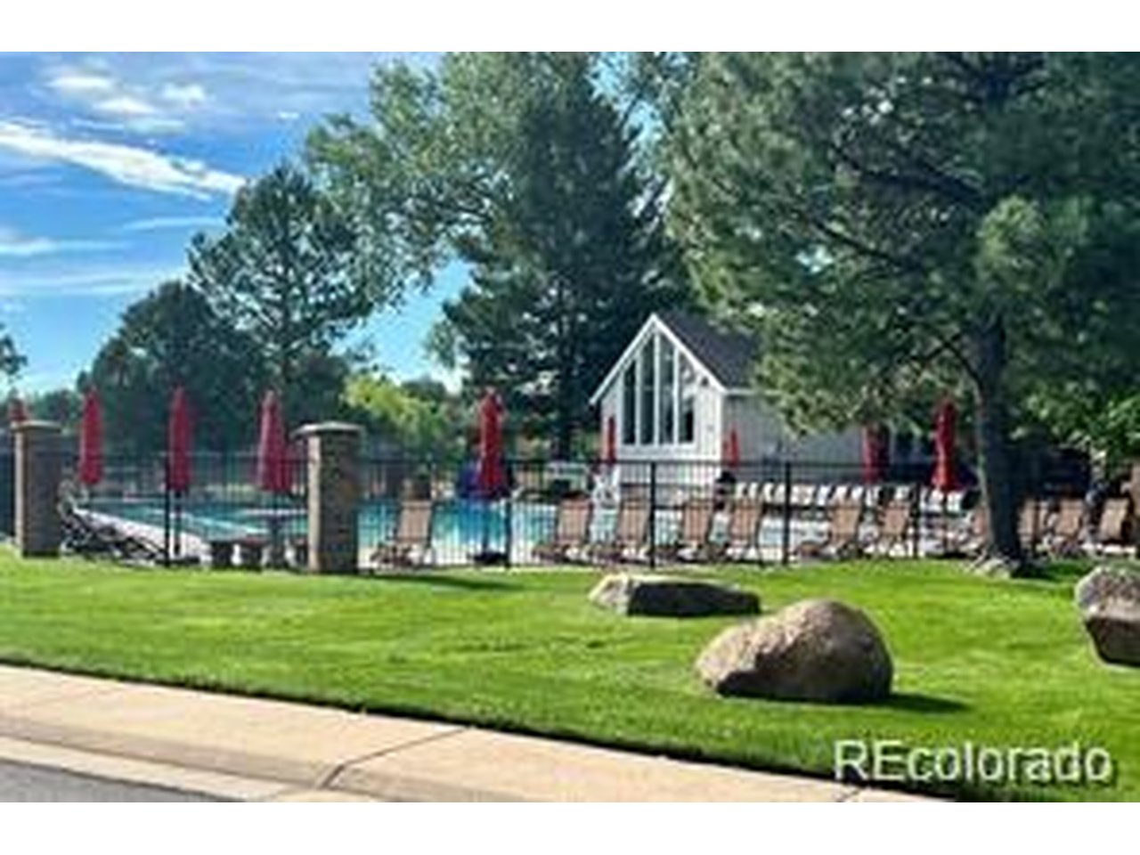 8160 Flower Cir