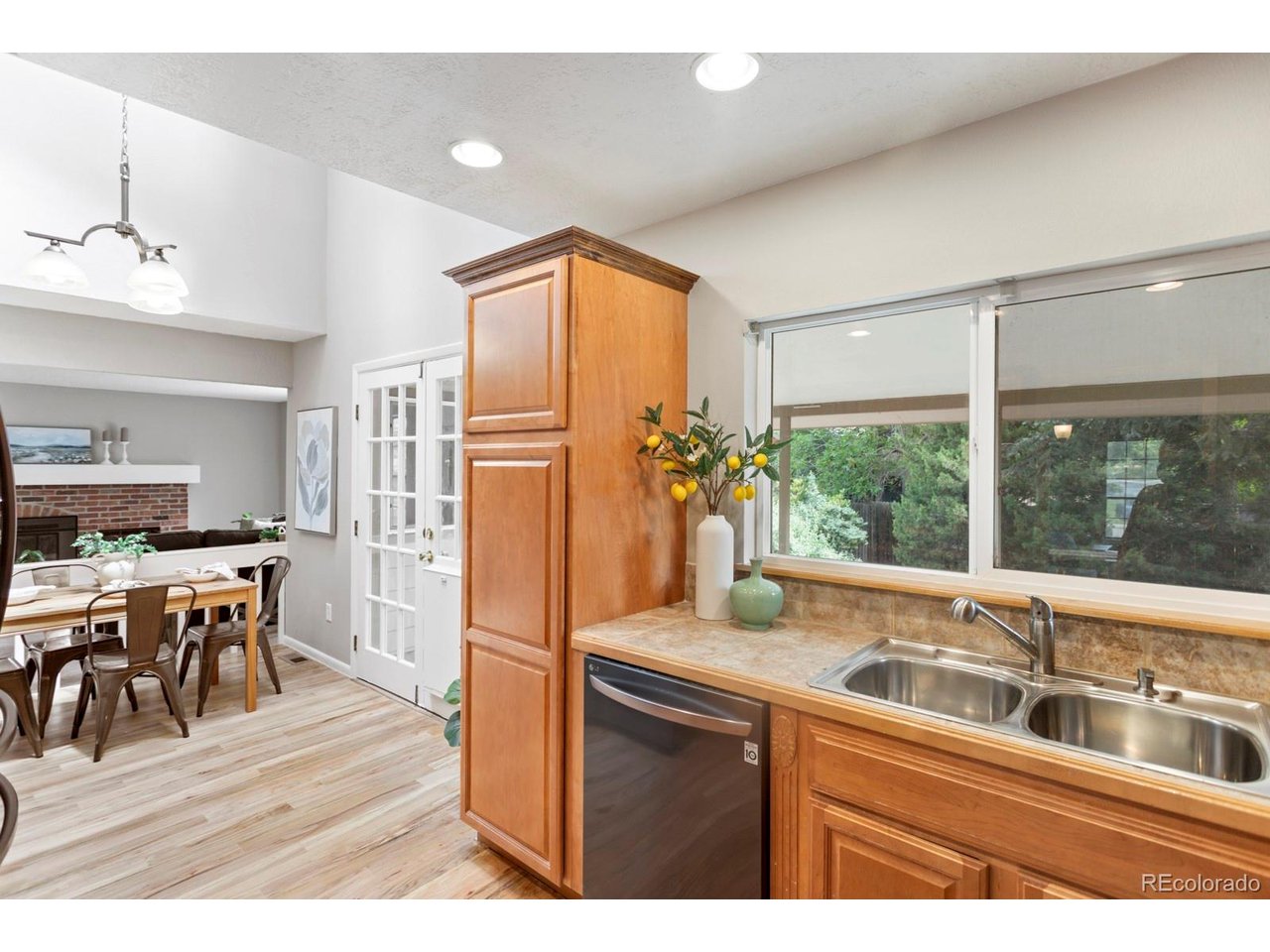 8160 Flower Cir