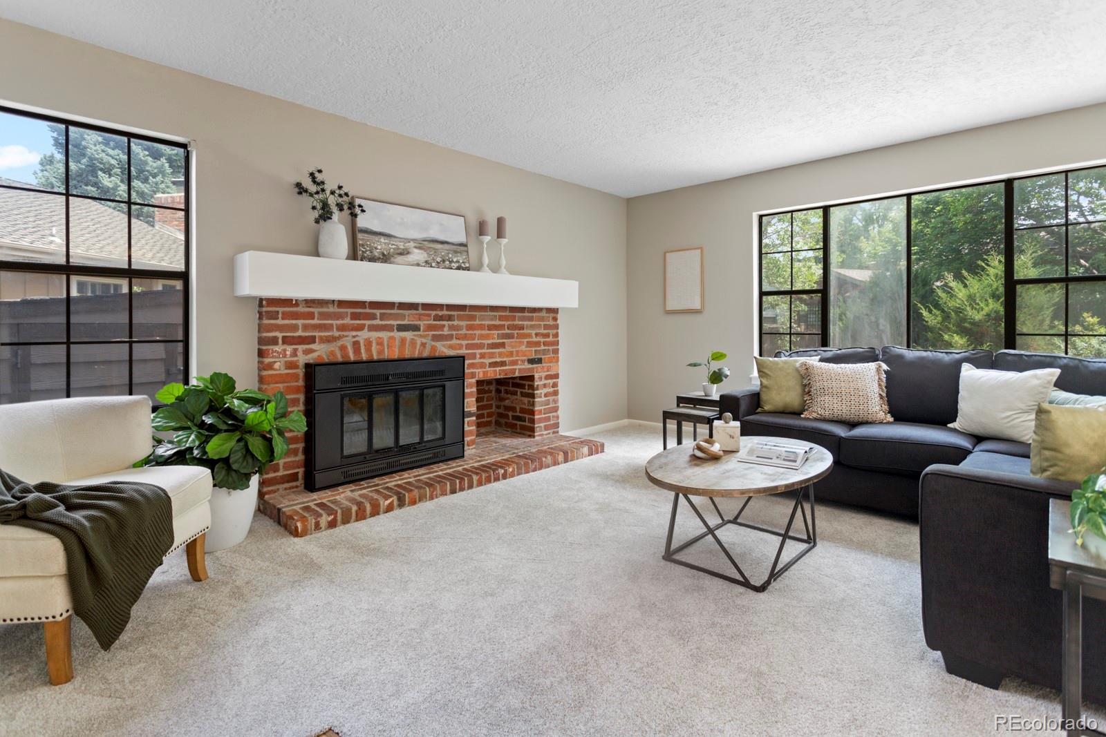 8160 Flower Circle