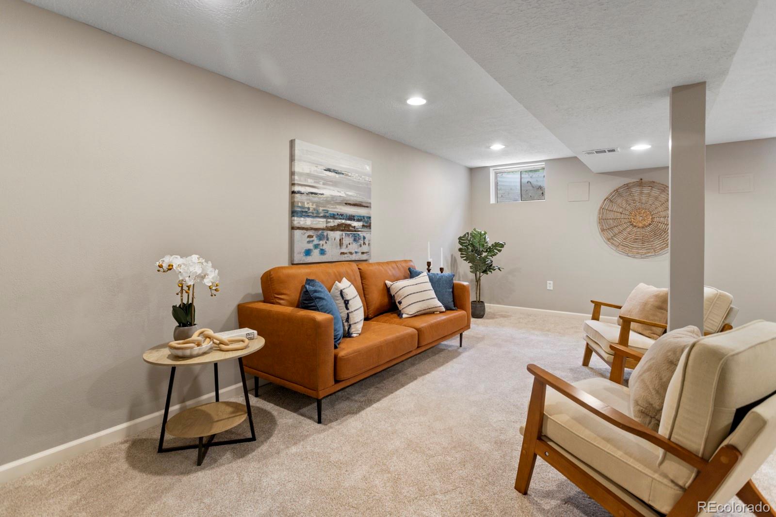8160 Flower Circle