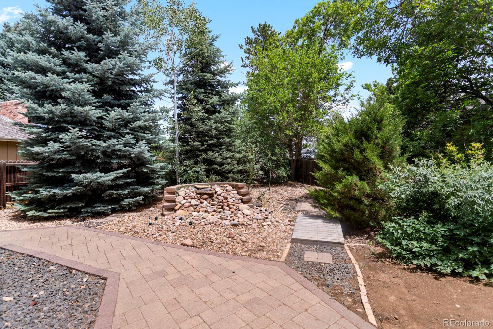 8160 Flower Circle