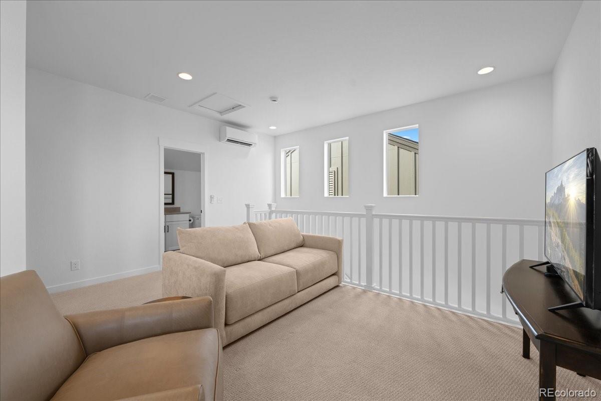 2176 W 166th Avenue