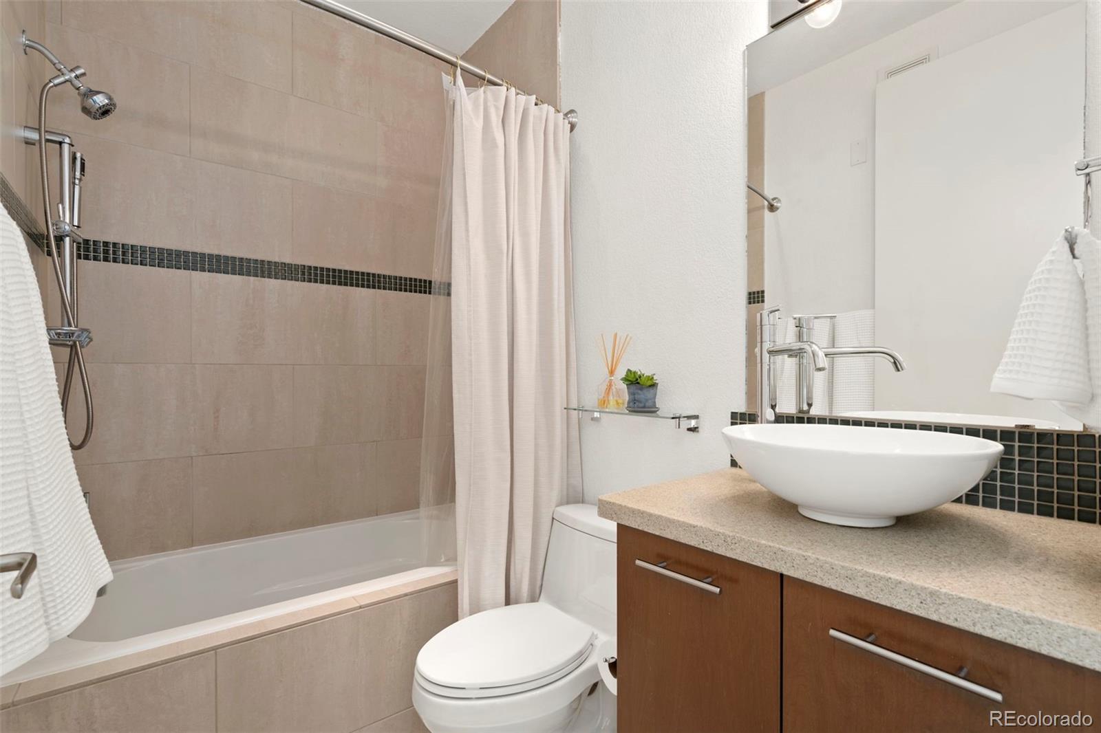 2460 W 29th Avenue Unit: 406