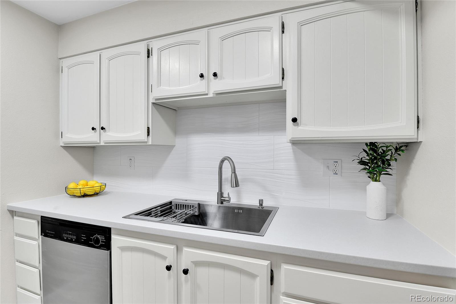 14226 E 1st Drive Unit: C09