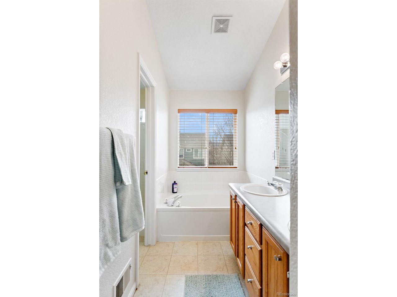 8335 Deframe Ct