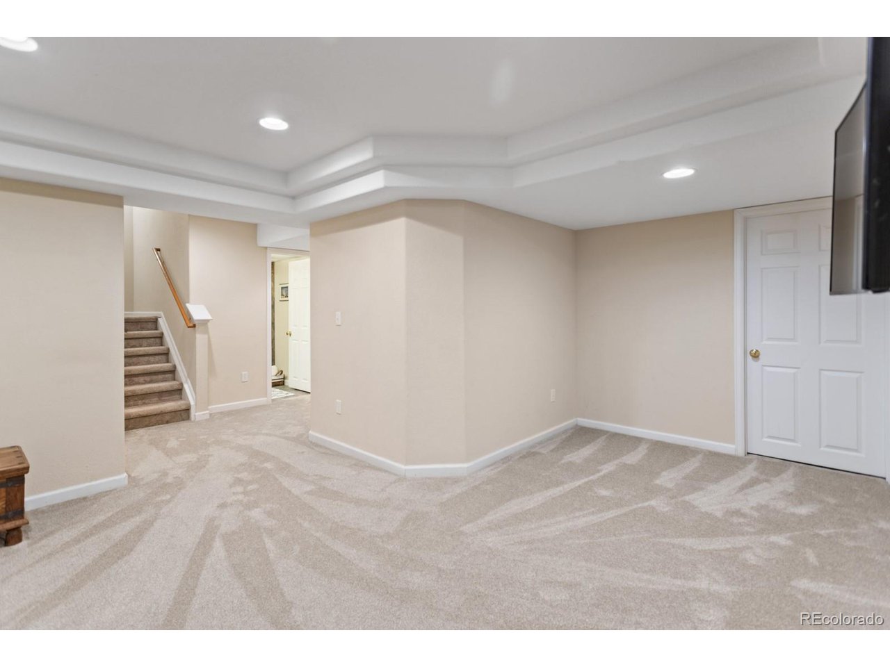 8335 Deframe Ct