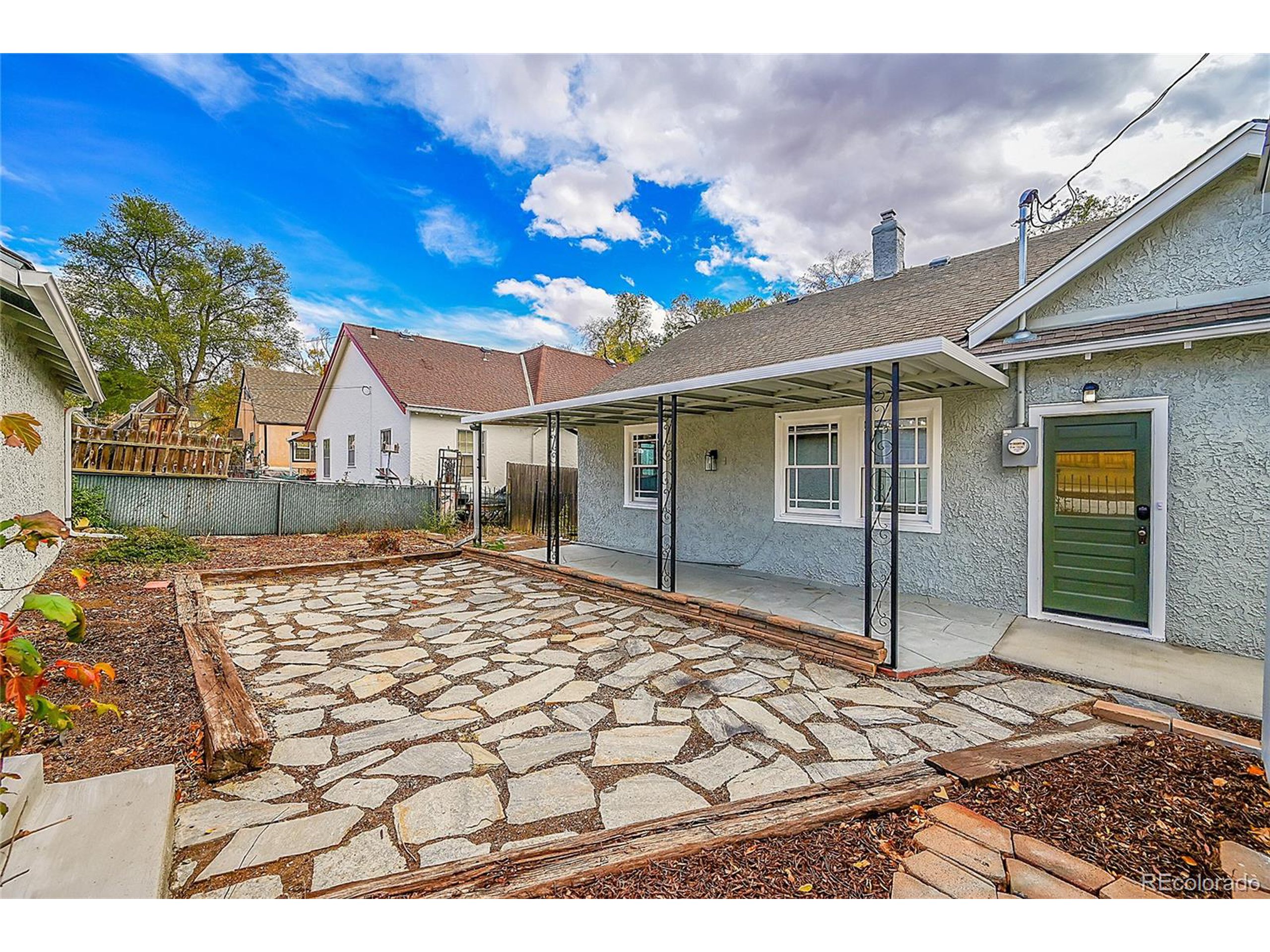 1318 E Pikes Peak Ave